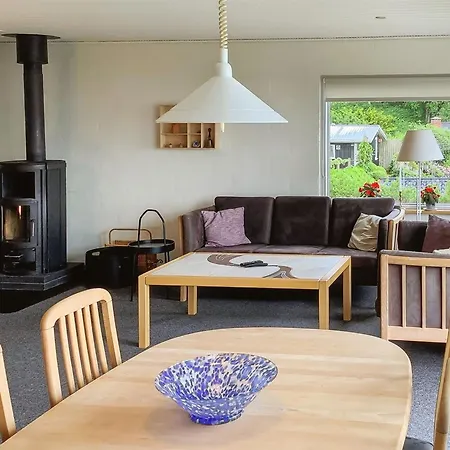 Hébergement de vacances Launo - 150m To The Fjord By Interhome *